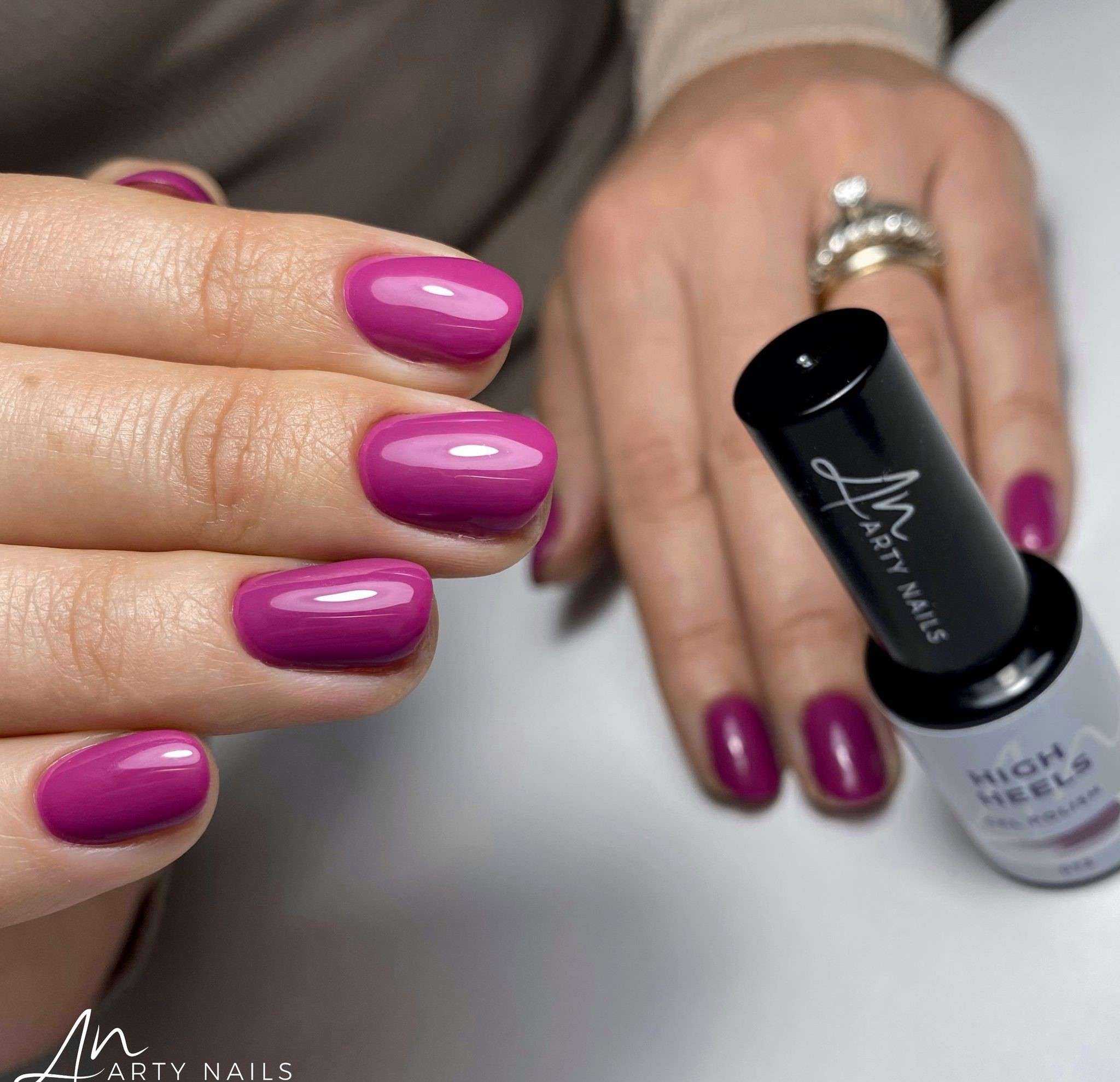 ARTY NAILS GEL POLISH 073. HIGH HEELS 5 ml - Image 2
